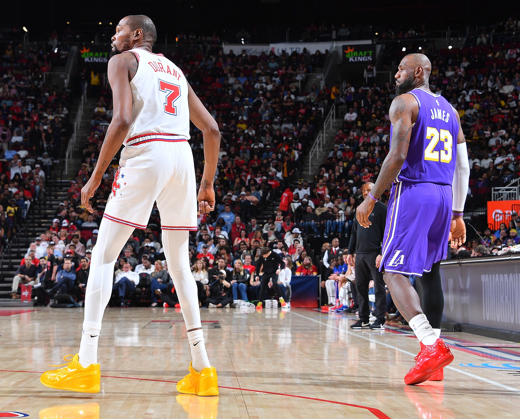 乐虎体育官方网站-NBA彩经：火箭拿下湖人扳回一城 马刺拒爆冷胜开拓者再领跑